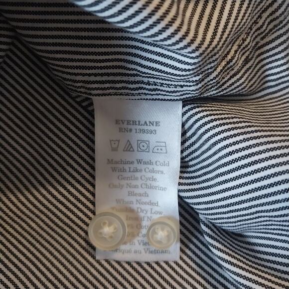 Everlane Pin Striped Button Down Shirt Size XS Navy Cotton Classic Casual Preppy - Picture 12 of 12